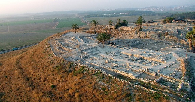 Kvarlevor hittade i en antik stad som tillhörde kung Solomon